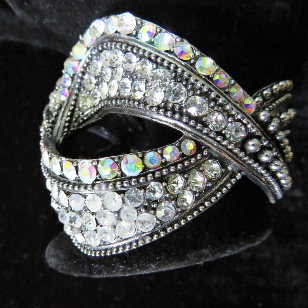 Huge Aurora Borealis Statement Clamping Bracelet -  New Low Price - Picture 4 of 6
